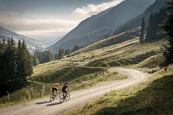 gravel-bike-saalbach-hinterglemm-5477x3651.350x0.jpg